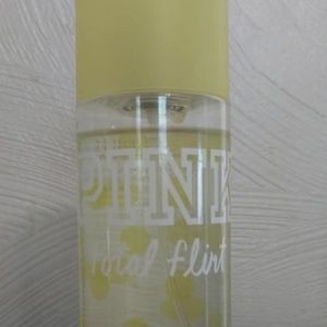 PINK Total Flirt Fragrance Mist